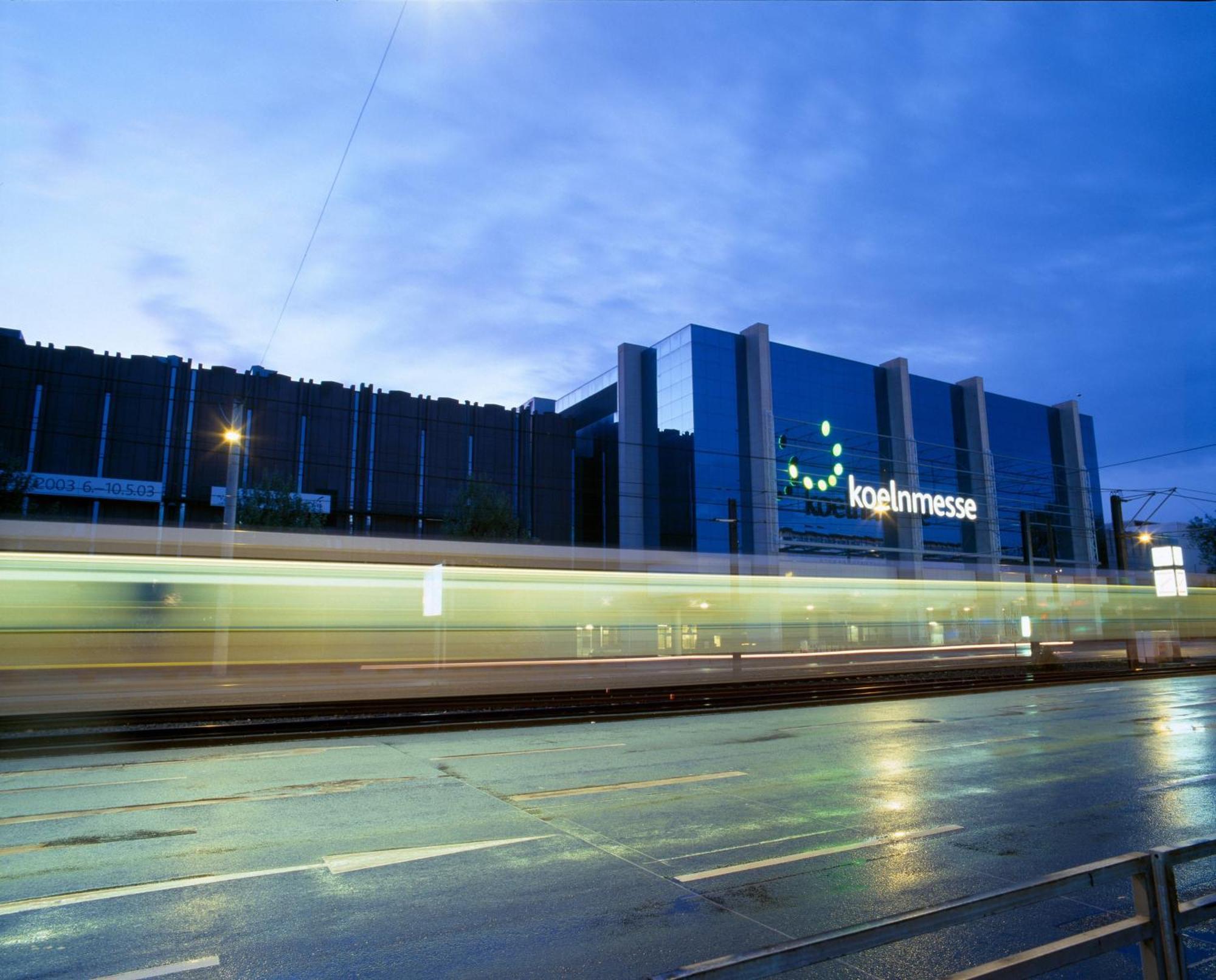 Hotel Alt Deutz City-Messe-Arena Kontaktloser Self Check-In Köln Ngoại thất bức ảnh