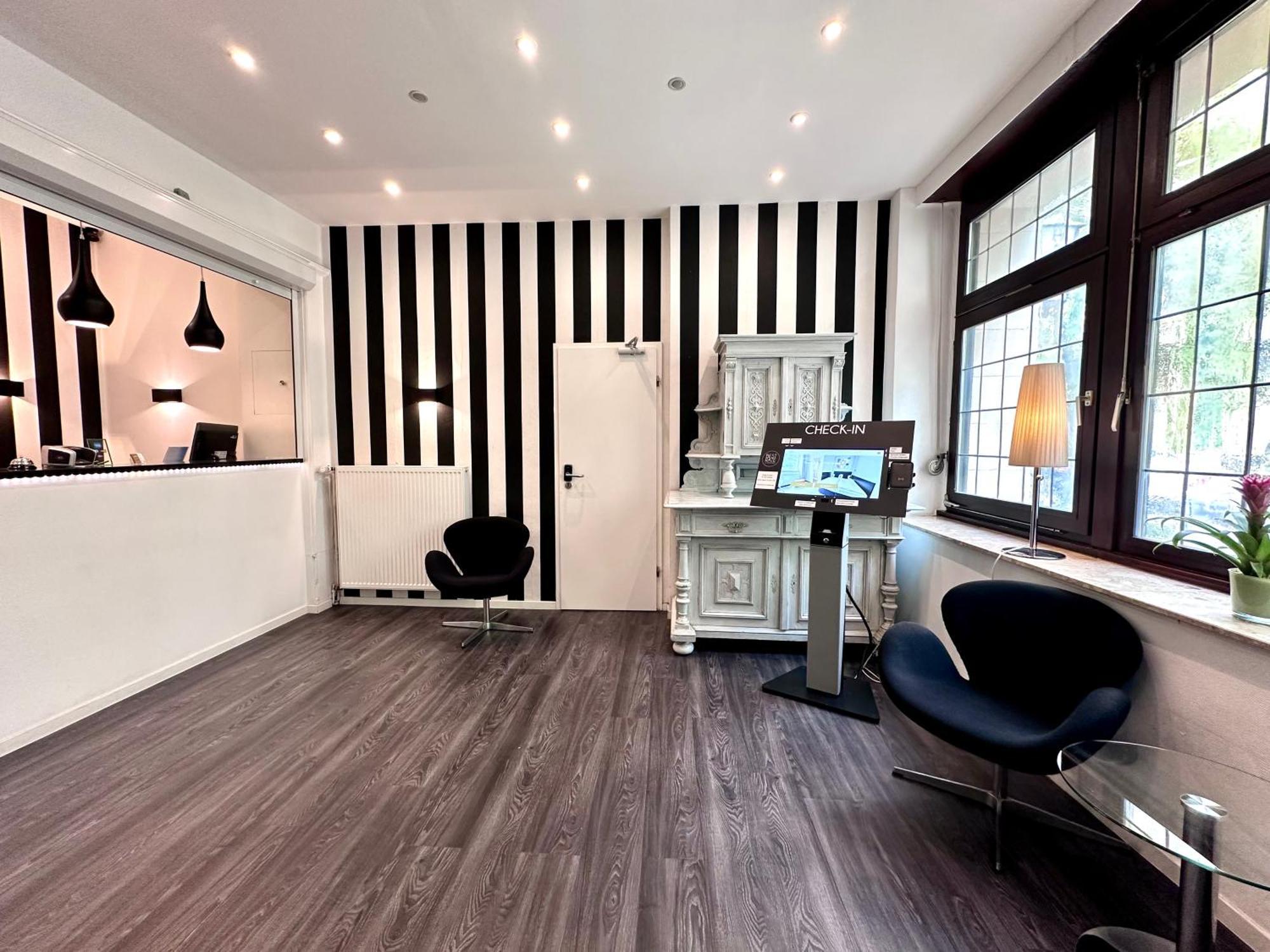 Hotel Alt Deutz City-Messe-Arena Kontaktloser Self Check-In Köln Ngoại thất bức ảnh