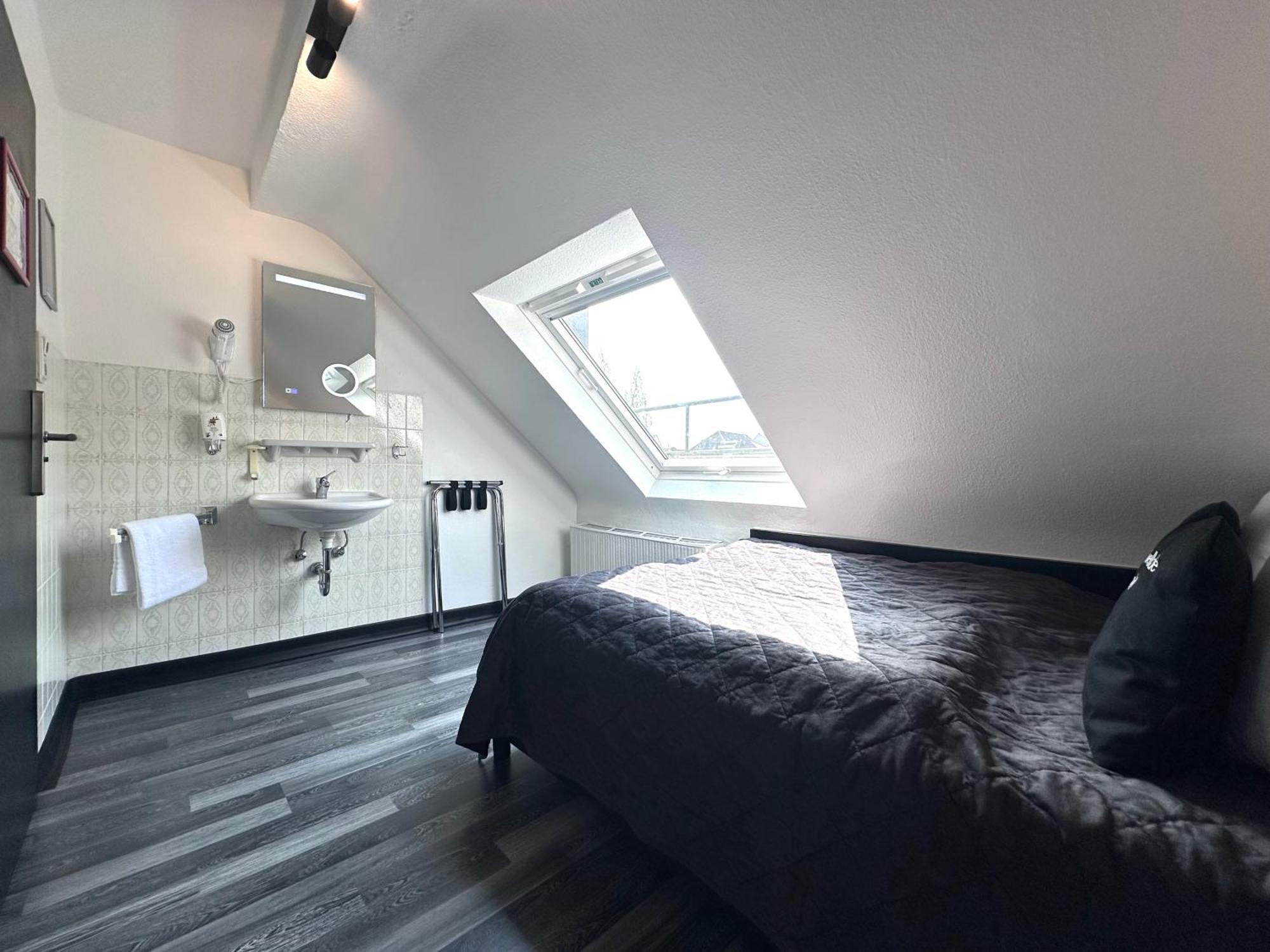 Hotel Alt Deutz City-Messe-Arena Kontaktloser Self Check-In Köln Ngoại thất bức ảnh