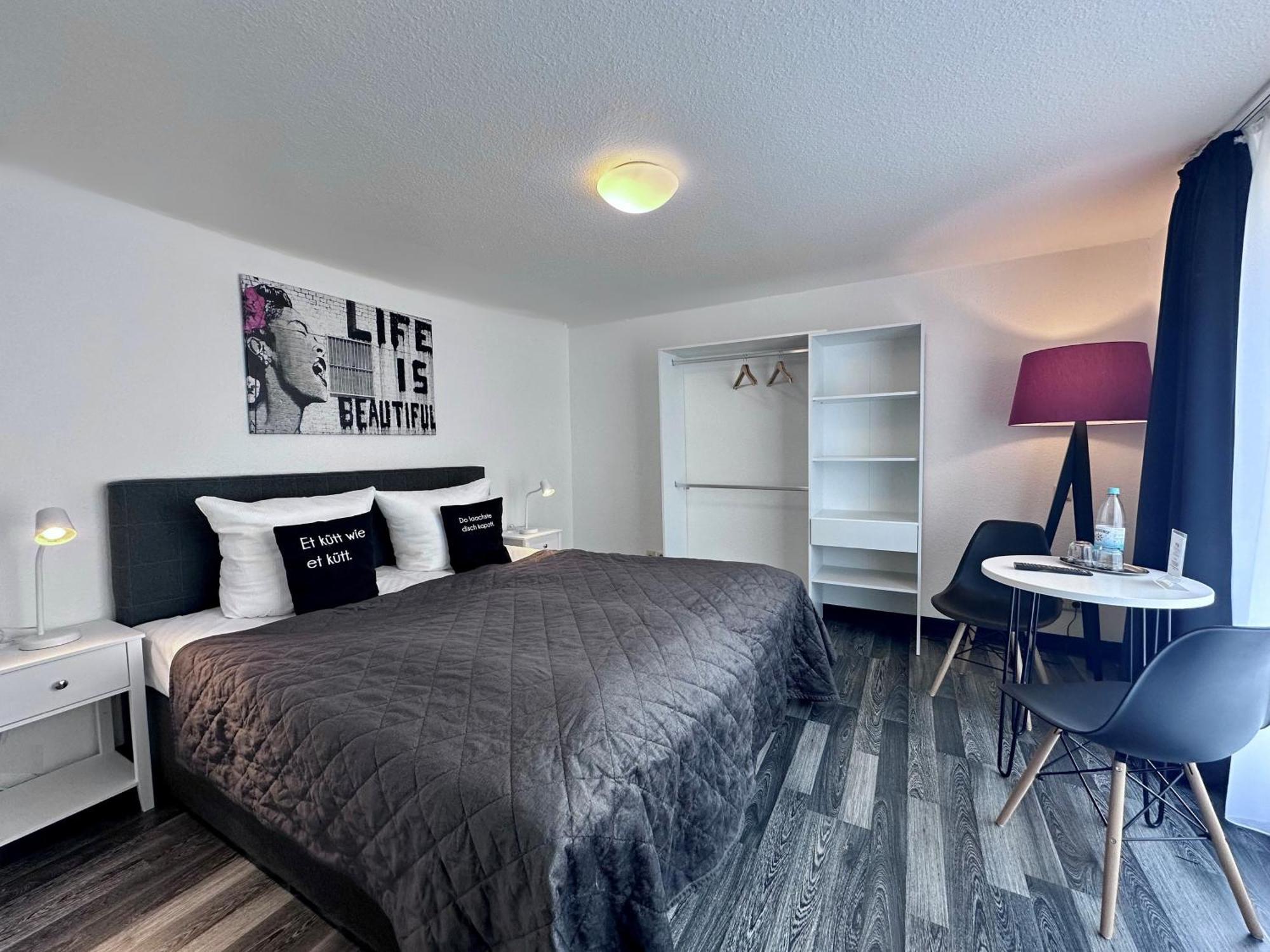 Hotel Alt Deutz City-Messe-Arena Kontaktloser Self Check-In Köln Ngoại thất bức ảnh