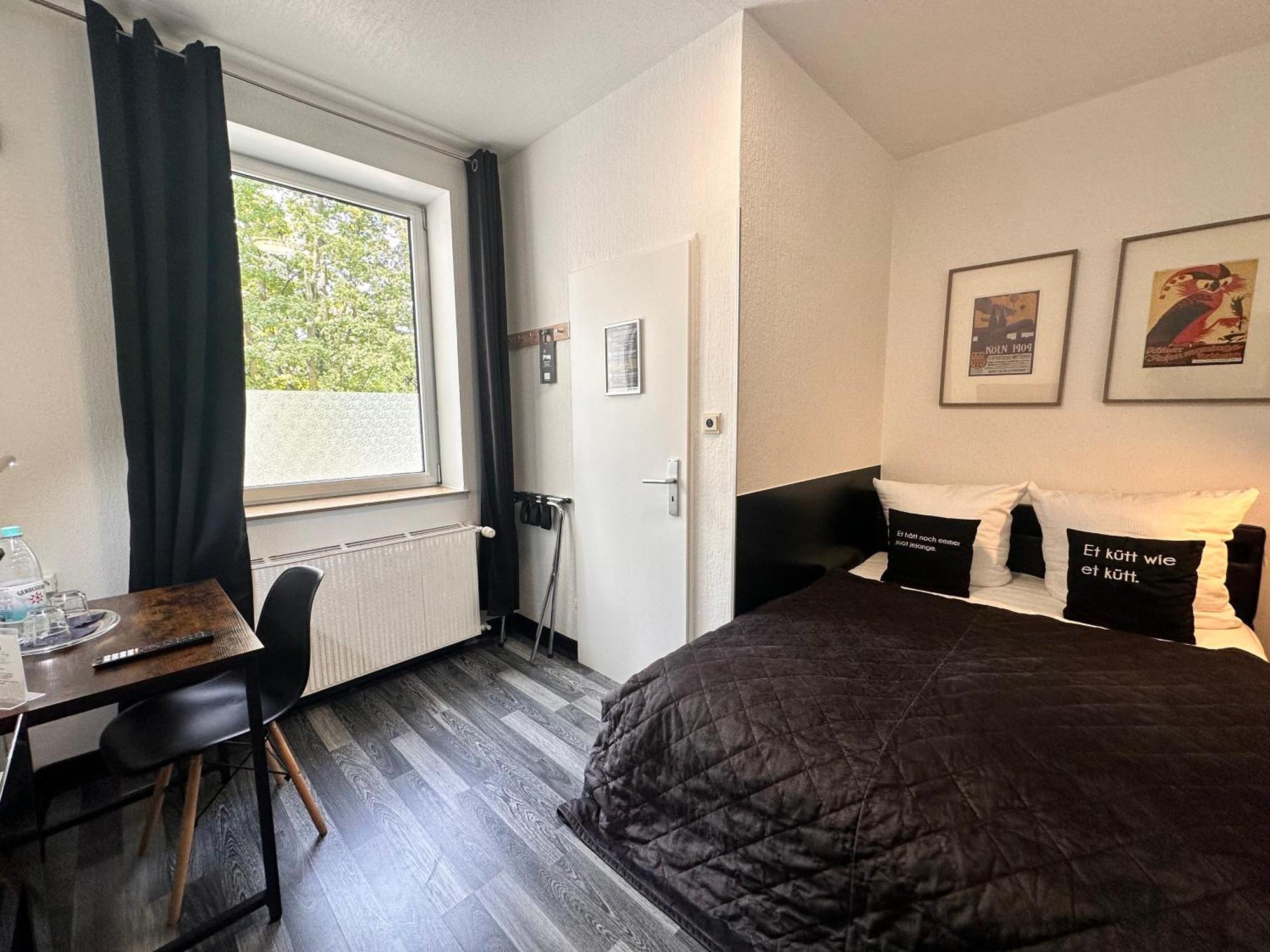 Hotel Alt Deutz City-Messe-Arena Kontaktloser Self Check-In Köln Ngoại thất bức ảnh