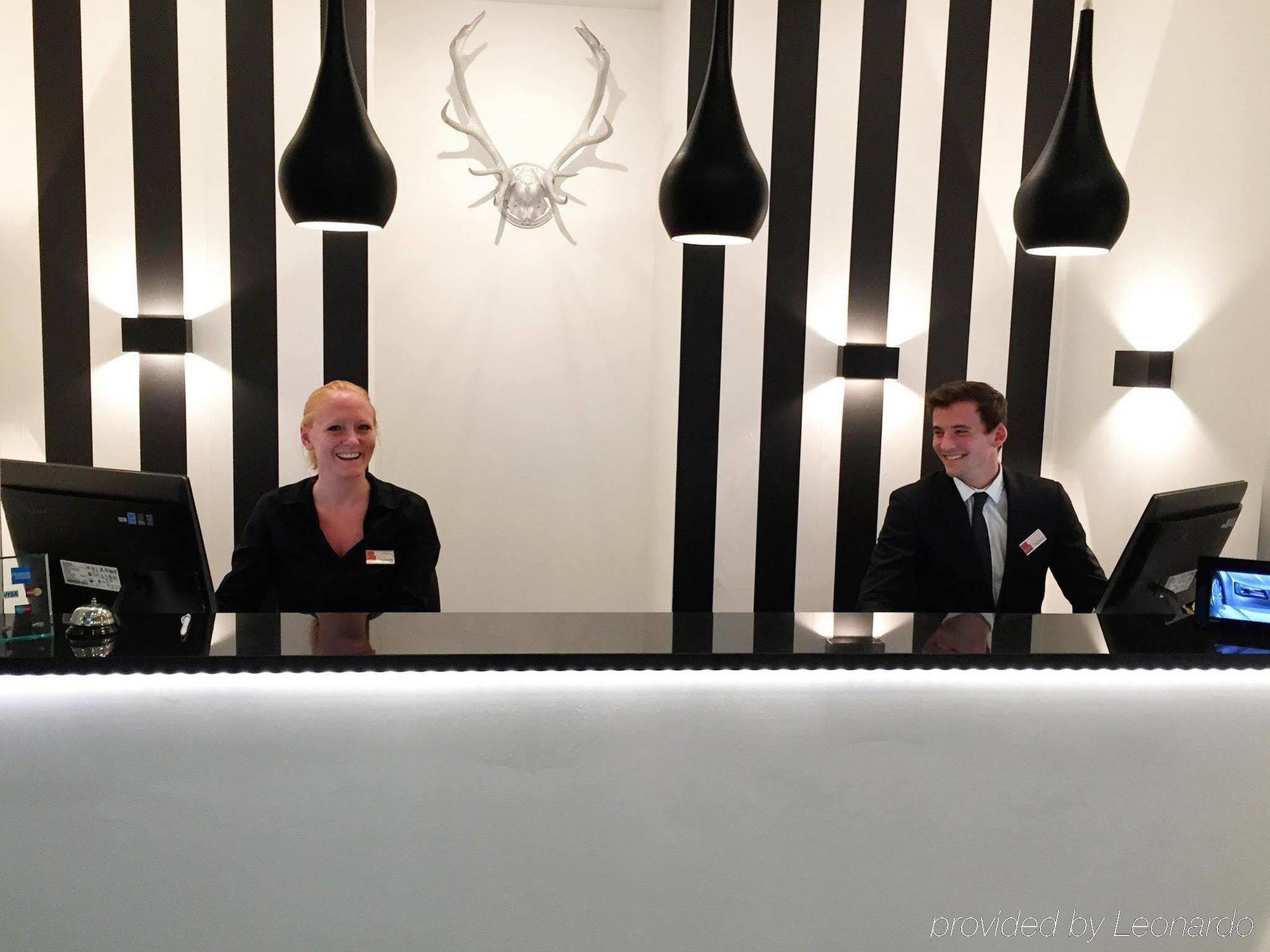 Hotel Alt Deutz City-Messe-Arena Kontaktloser Self Check-In Köln Ngoại thất bức ảnh